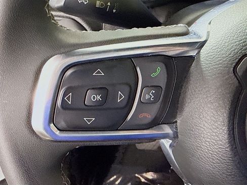 Used 2023 Jeep Wrangler Unlimited Sahara AWD/4WD image 14