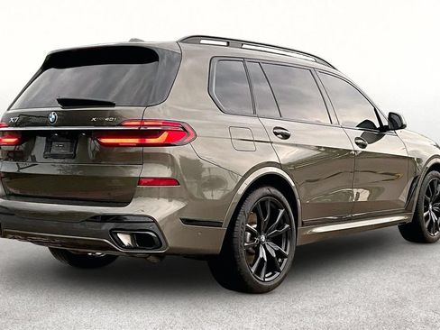 Used 2024 BMW X7 xDrive40i w/ M Sport Package AWD/4WD image 13