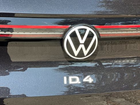 Used 2023 Volkswagen ID.4 Pro RWD image 29