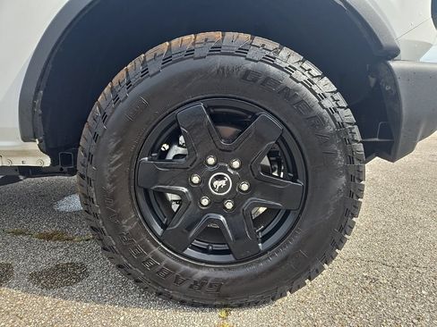 Used 2025 Ford Bronco Big Bend w/ Black Appearance Package AWD/4WD image 28