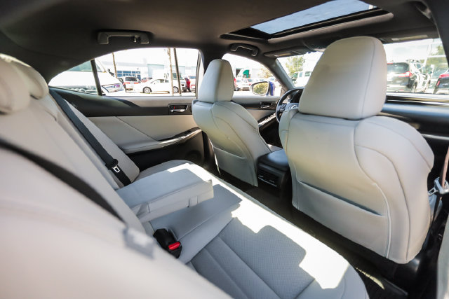 Used 2016 Lexus IS 350 AWD w/ F Sport Package image 68