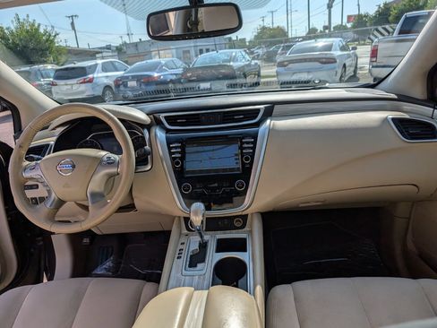 Used 2018 Nissan Murano SV FWD image 14