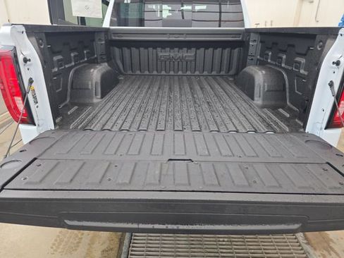 New 2026 GMC Sierra 1500 SLT w/ SLT Premium Plus Package image 23