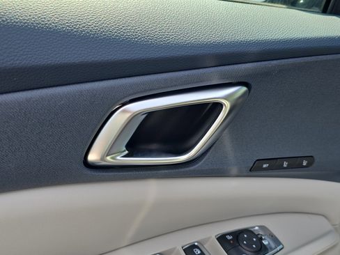 New 2026 Kia Carnival EX FWD image 20