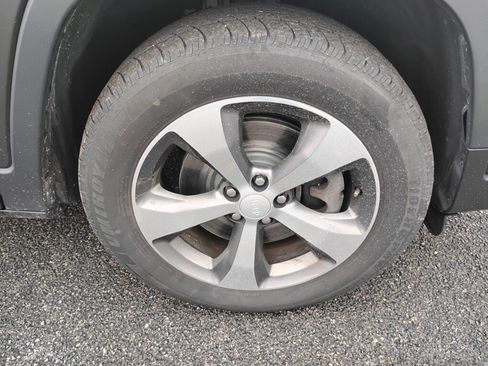 Used 2019 Jeep Cherokee Limited AWD/4WD image 27