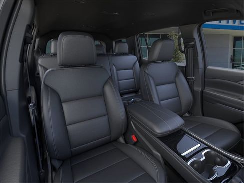 New 2026 Chevrolet Traverse LT image 16