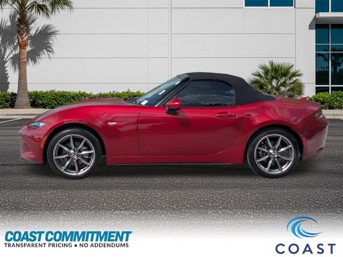 Used 2023 MAZDA MX-5 Miata Grand Touring RWD image 10