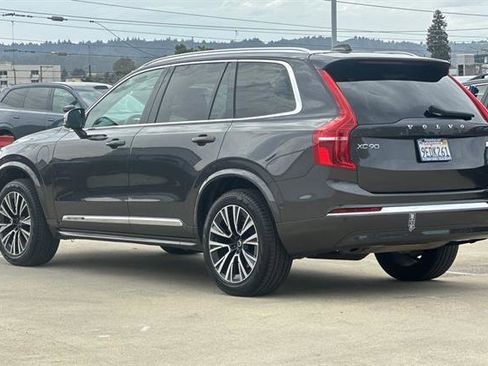 Certified 2023 Volvo XC90 T8 Plus image 5