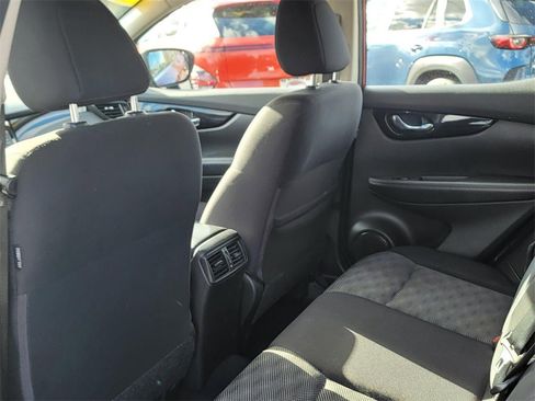 Certified 2022 Nissan Rogue Sport SV image 12