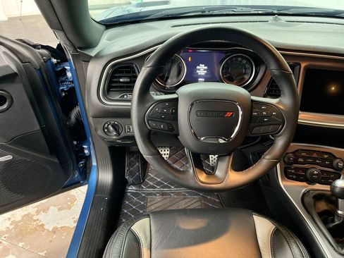 Used 2022 Dodge Challenger R/T Scat Pack RWD image 11
