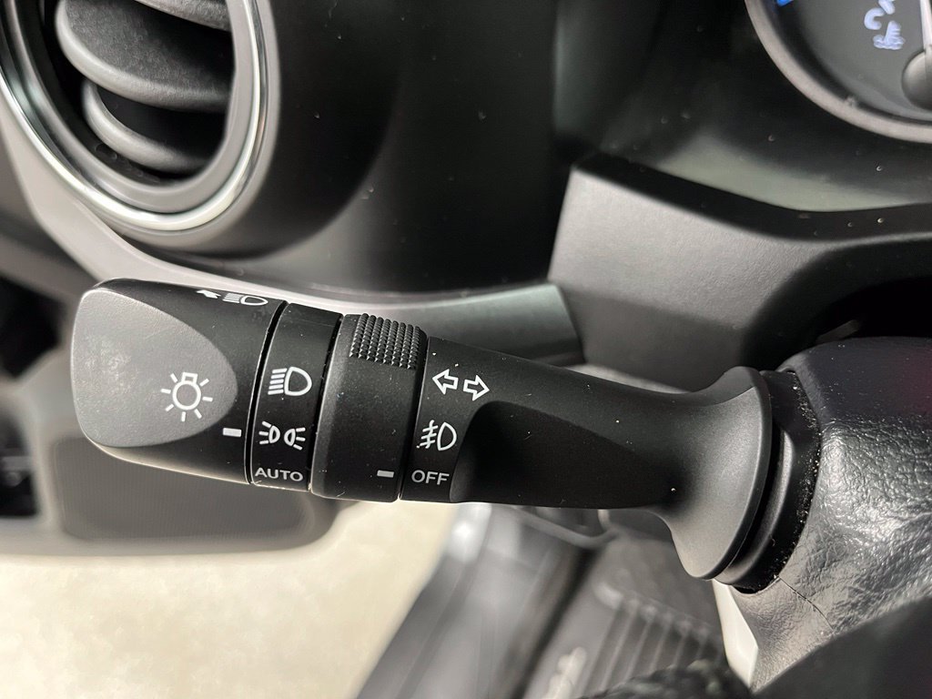 Used 2020 Toyota Tacoma TRD Sport w/ TRD Premium Sport Package AWD/4WD image 29