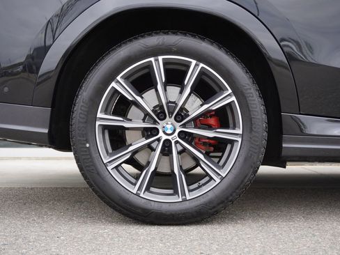 Used 2023 BMW X6 xDrive40i w/ Executive Package image 32