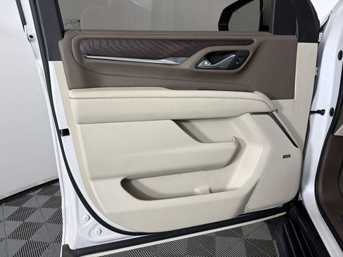 Used 2023 GMC Yukon Denali w/ Advanced Technology Package image 8