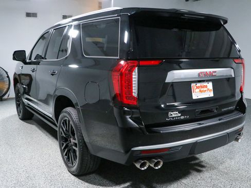 Used 2023 GMC Yukon Denali AWD/4WD image 9