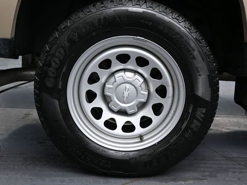 Used 2024 Chevrolet Colorado W/T image 13