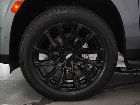 Used 2021 Cadillac Escalade ESV Sport Platinum image 38