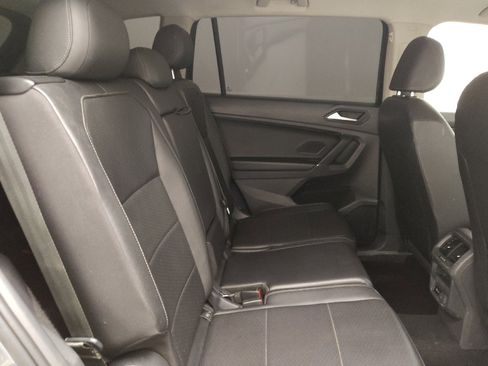 Used 2020 Volkswagen Tiguan SE w/ 3rd Row Seat Package AWD/4WD image 19