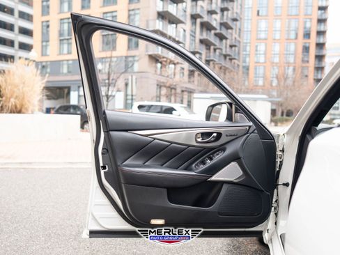 Used 2018 INFINITI Q50 Red Sport 400 w/ Sensory Package (Sport) image 41