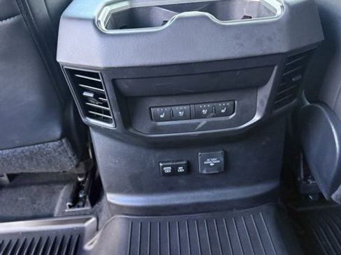 Used 2024 Toyota Tundra Platinum image 39