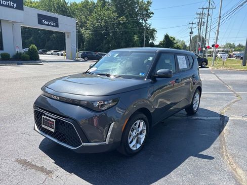 Used 2025 Kia Soul LX w/ LX Technology Package FWD image 7