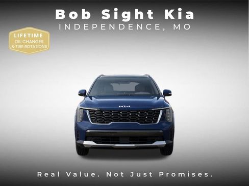 New 2026 Kia Sorento S w/ S Panoramic Sunroof Package image 2