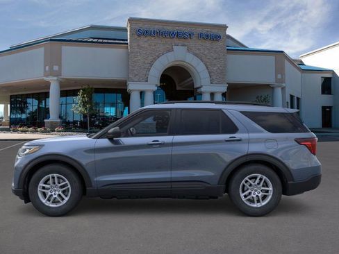 New 2026 Ford Explorer Active w/ Active Comfort Package image 3