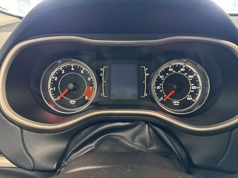 Used 2014 Jeep Cherokee Altitude w/ Cold Weather Group image 32