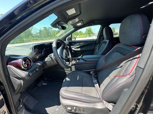 New 2025 Chevrolet Blazer EV RS image 12