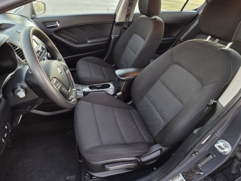 Used 2016 Kia Forte LX image 9
