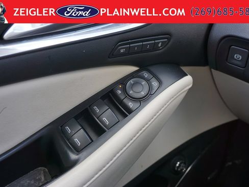 Used 2023 Buick Enclave Avenir w/ Avenir Technology Package AWD/4WD image 34