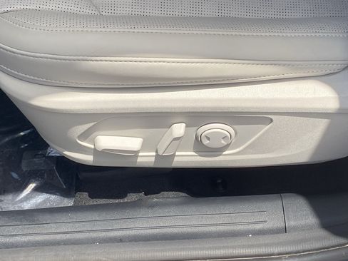 Certified 2025 Kia Sorento EX AWD/4WD image 18