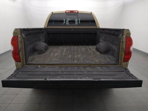 Used 2019 Toyota Tundra SR5 w/ SR5 Upgrade Package AWD/4WD image 29