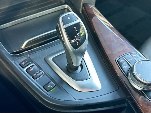 Used 2019 BMW 430i xDrive Convertible w/ Convenience Package image 17