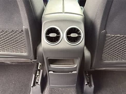 Used 2025 Mercedes-Benz GLB 250 GLB 250 image 30