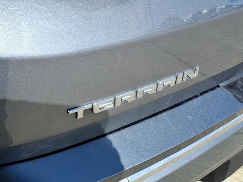 Used 2020 GMC Terrain Denali w/ Denali Premium Package FWD image 7