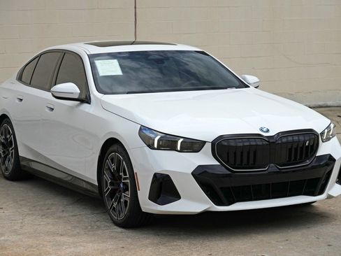 Used 2025 BMW i5 eDrive40i w/ M Sport Package RWD image 58