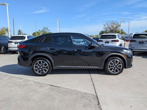 Used 2025 BMW X2 xDrive28i w/ Premium Package image 4
