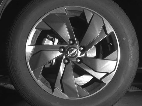 Used 2025 Nissan Rogue SV AWD/4WD image 12