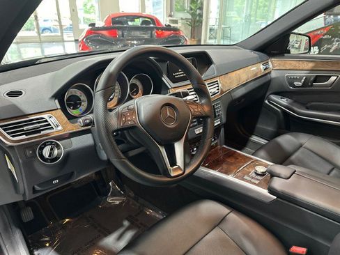 Used 2014 Mercedes-Benz E 350 Sedan image 3