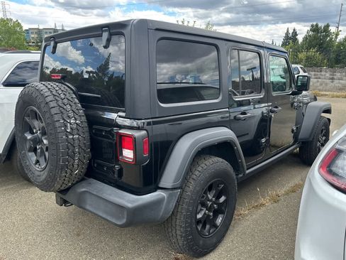 Used 2023 Jeep Wrangler Unlimited Sport AWD/4WD image 2