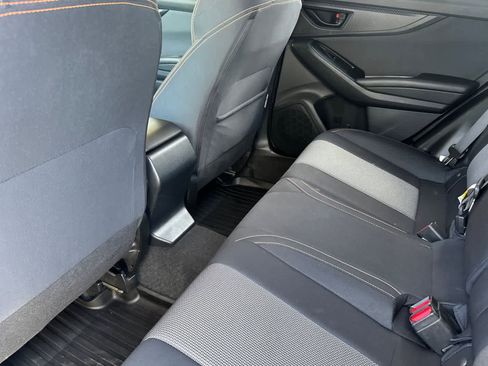 Used 2019 Subaru Crosstrek 2.0i Premium w/ Popular Package #2 AWD/4WD image 4