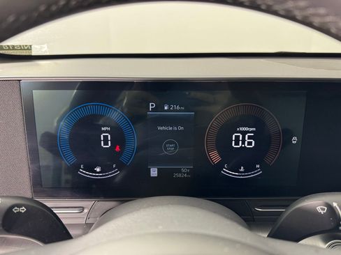 Used 2025 Hyundai Kona SEL image 22