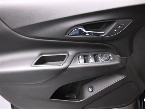 Used 2020 Chevrolet Equinox LT image 13