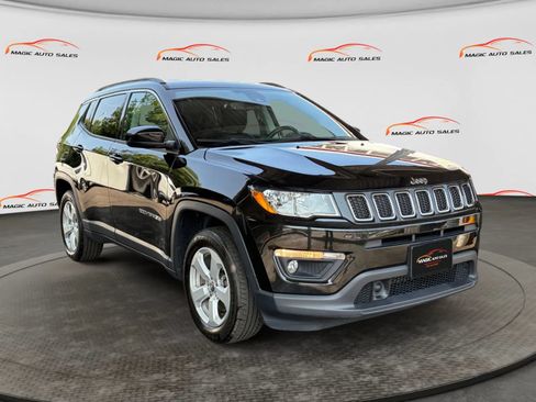Used 2021 Jeep Compass Latitude w/ Driver Assistance Group AWD/4WD image 5