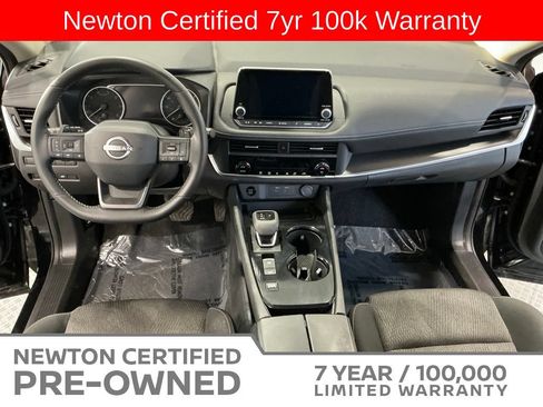 Used 2025 Nissan Rogue SV FWD image 10