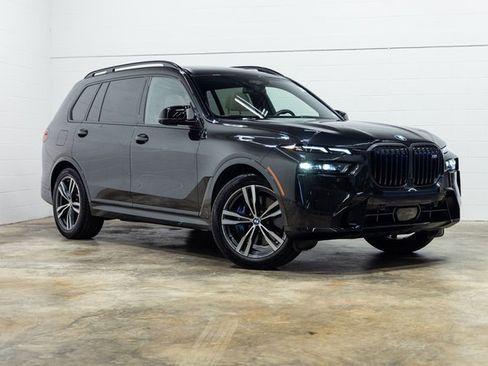 Certified 2025 BMW X7 M60i image 4