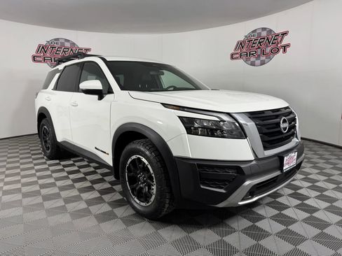 Used 2025 Nissan Pathfinder Rock Creek image 9