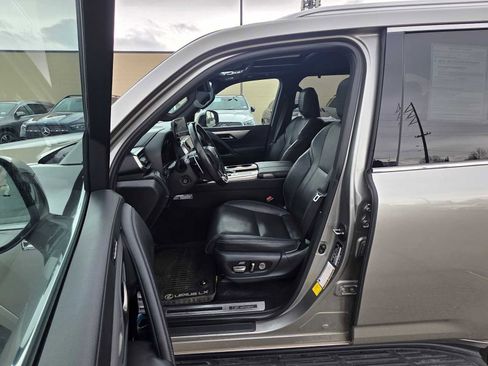 Used 2022 Lexus LX 600 F Sport AWD/4WD image 19