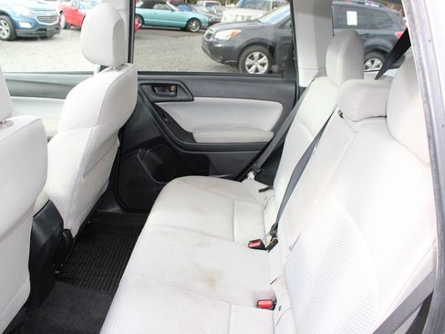 Used 2017 Subaru Forester 2.5i Premium w/ All-Weather Package image 20