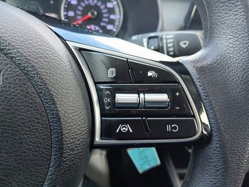 Used 2023 Kia Forte LXS image 11